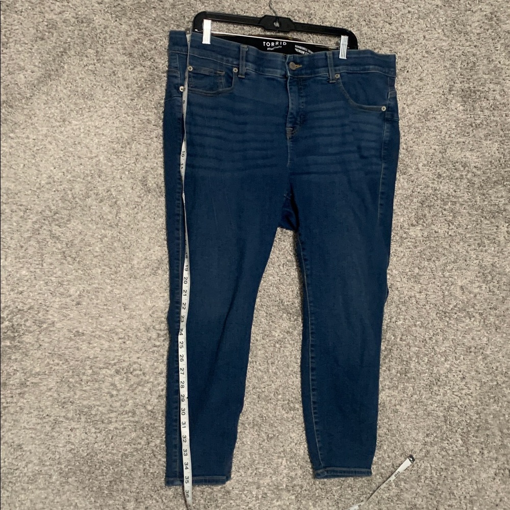 Torrid Bombshell Skinny Premium Stretch Jeans Size 22 XShort - Picture 6 of 10